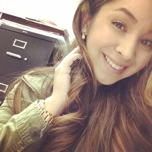 Meet your Posher, Corrina